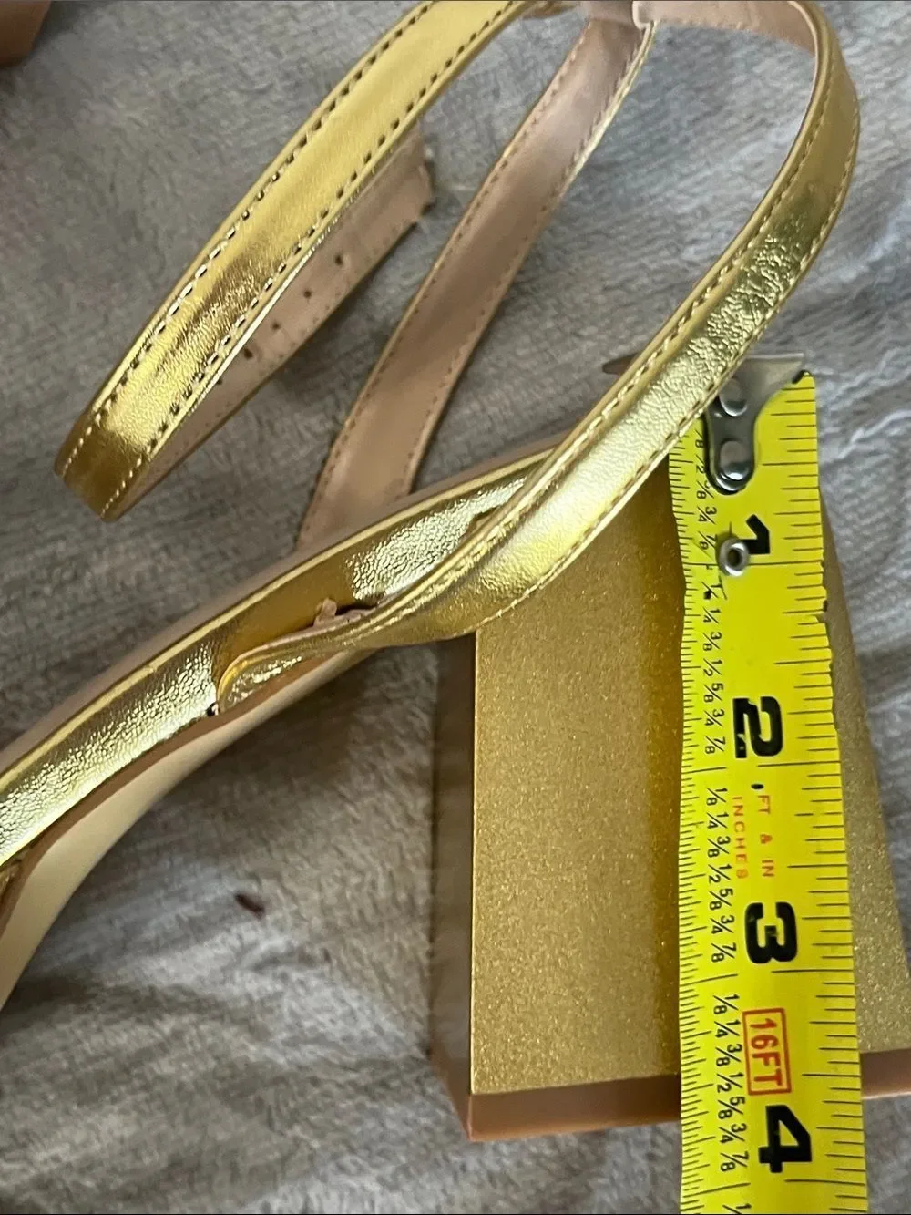 NWOB Mostrin Gold Strappy Block Heel Sandals Size 8.5 US 39 UK womens